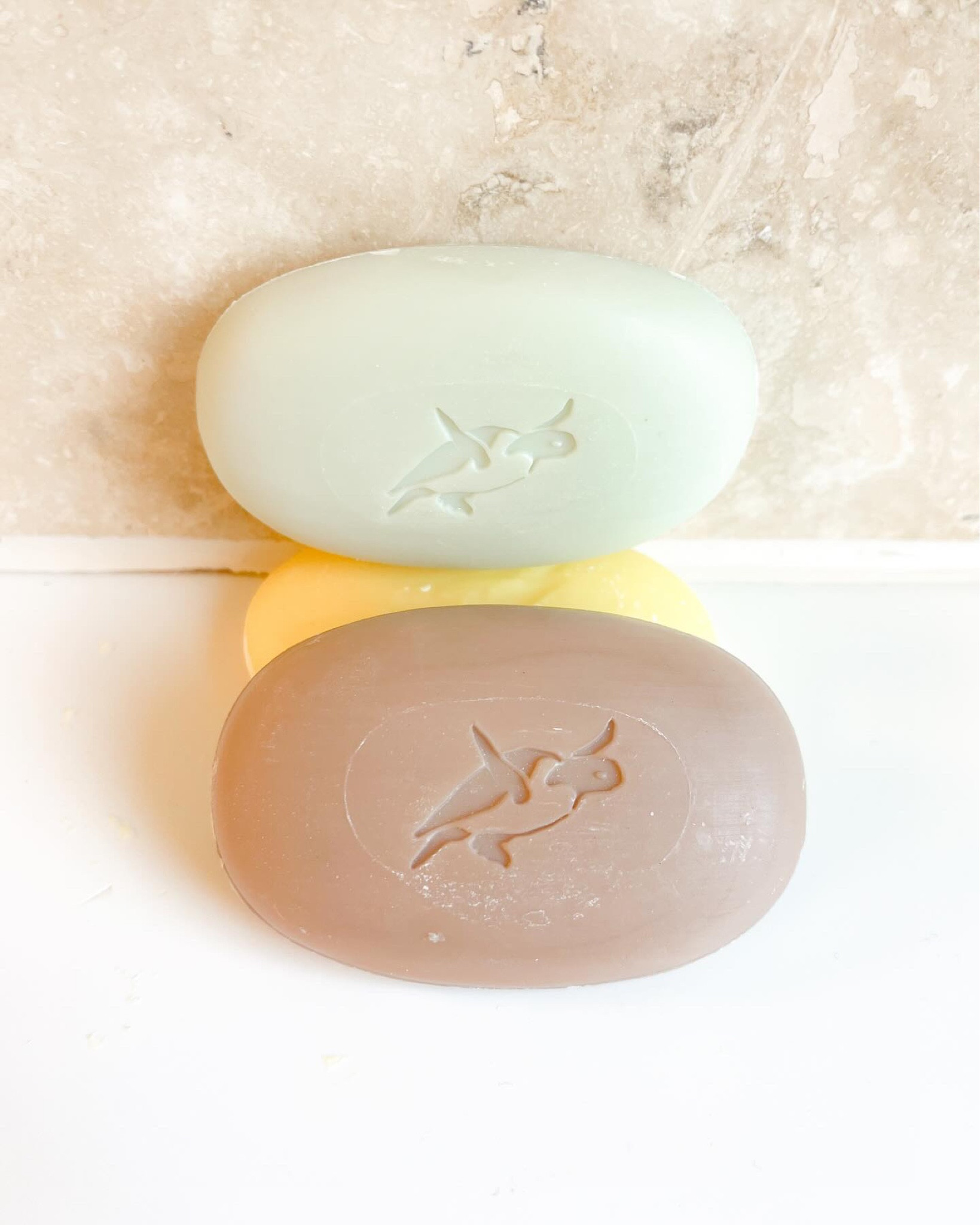 #gifted_by_pureplanetclub This is @elliquabypureplanetclub No.1, No.2, and No.3 cleansing body bars, and I am obsessed!!🍊🥥🥒

@pureplanetclub is a brand that says goodbye to dry skin while being eco-friendly. Environmental health and sustainability is super important to me, so important that I am studying Environmental Science at college. That is why I am so excited to have tested out these 3 soap bars from Pure Planet Club. Their products and packaging work on eliminating plastic waste in order to heal the environment. The soap bars are soft and easily glide on the skin, lathering well and cleansing fast. They also all smell so amazing!! Combat winter dry skin with some eco-friendly, hydrating soap bars🧼

#pureplanetclub #elliqua #ecofriendly #ecofriendlysoap #vegansoap #environmentalscience