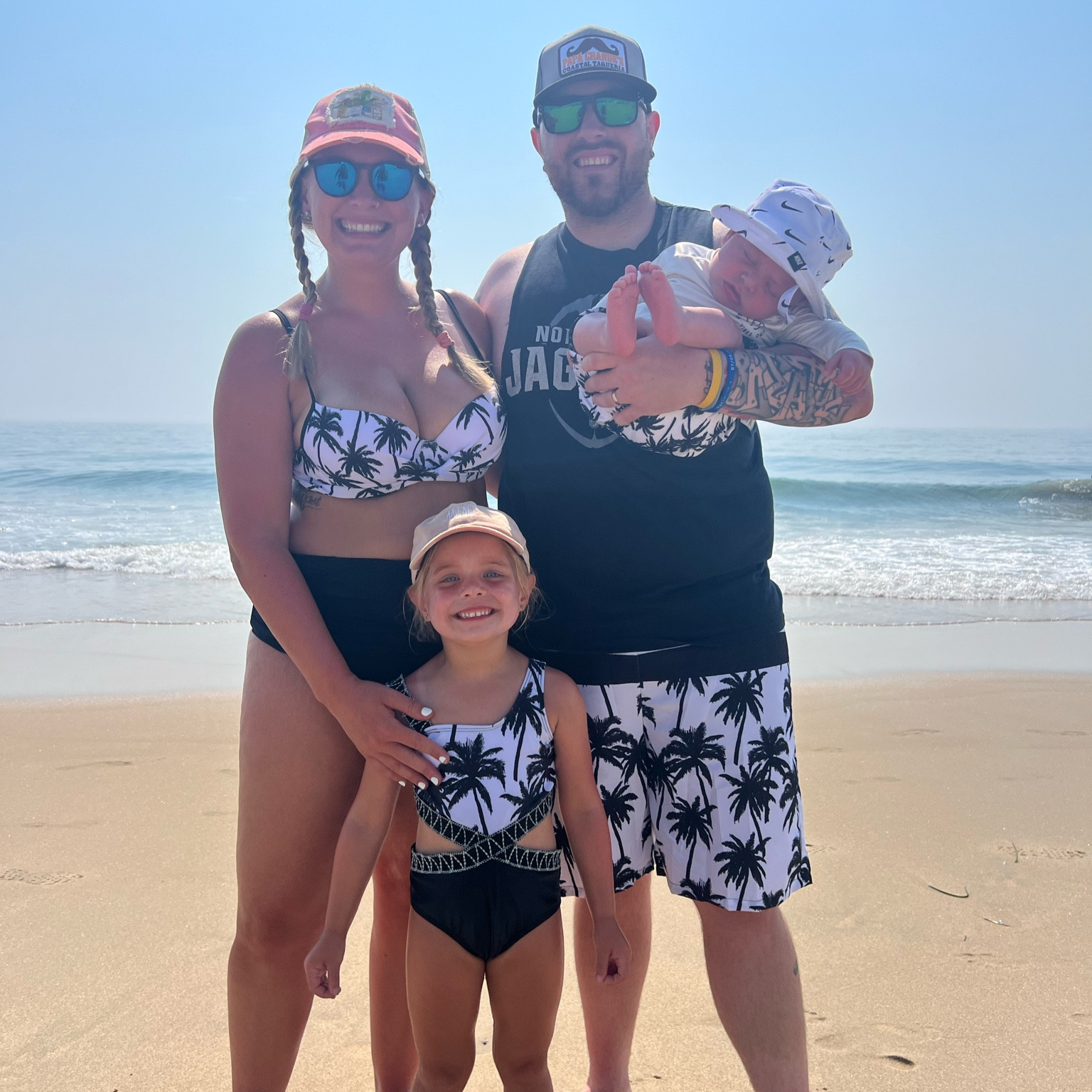 Beach = Matching Swimsuits for life 🖤🤍


#LTKSeasonal #LTKFamily #LTKSwim