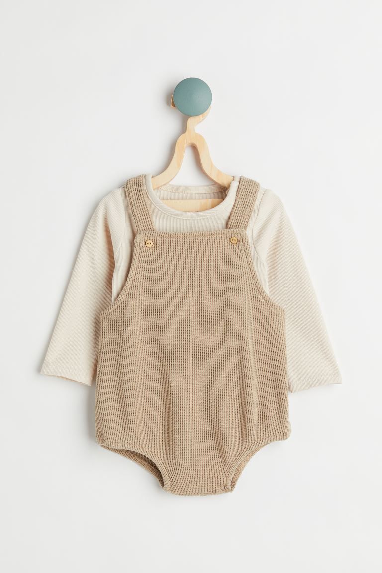 Conscious choice  Baby Exclusive. Set with a shirt and a sleeveless romper suit in soft cotton je... | H&M (US + CA)