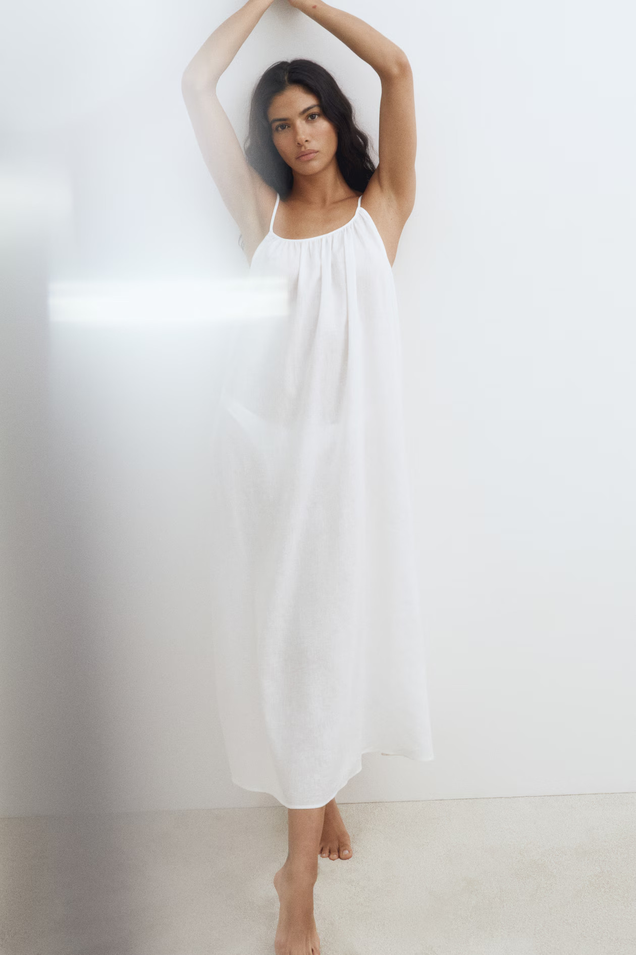 Linen-blend strappy dress - White - Ladies | H&M GB | H&M (UK, MY, IN, SG, PH, TW, HK)