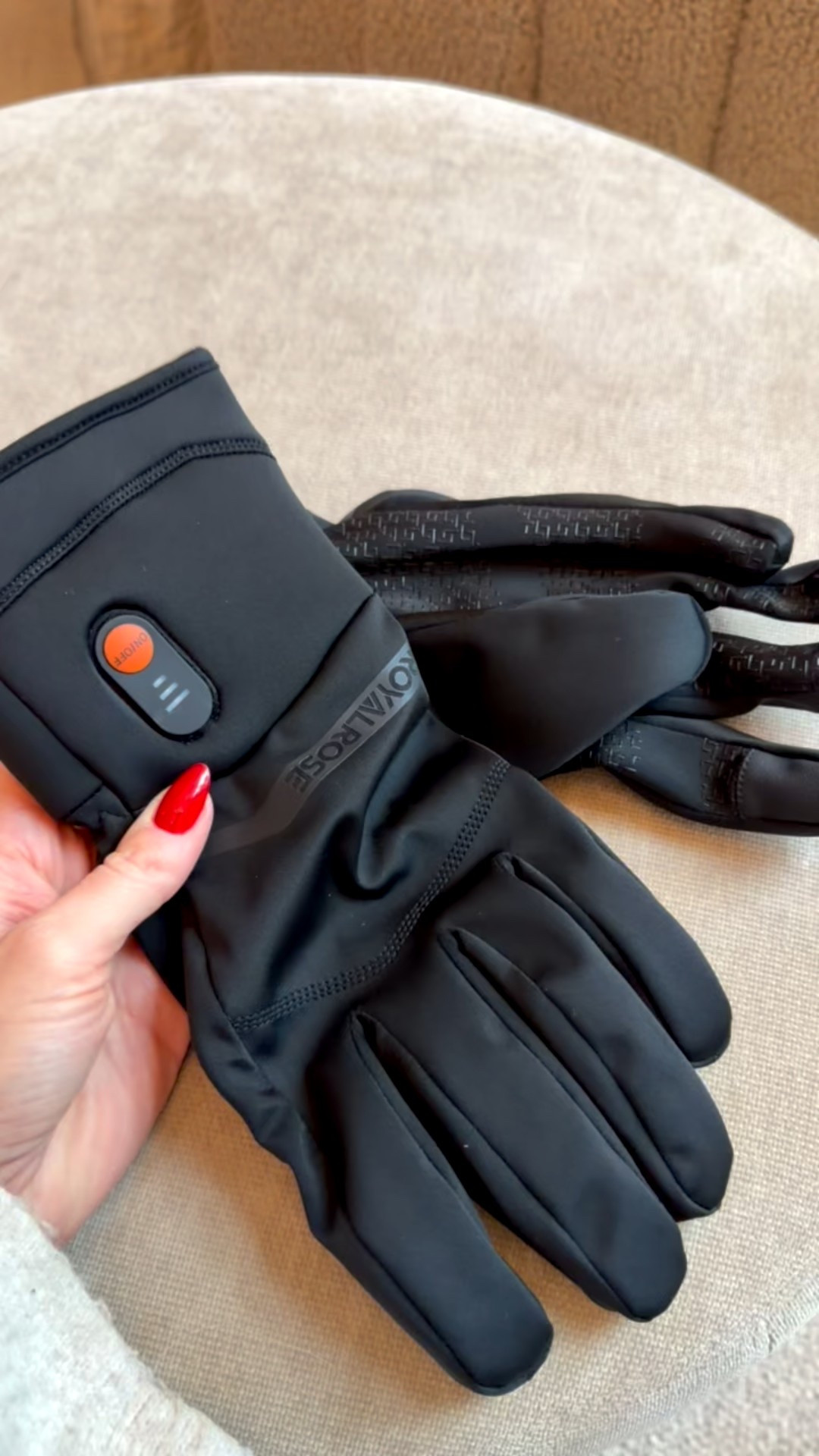 These heated gloves are a great gift idea for him!

Gifts, gift ideas, gifts for him, gifts for dad, gifts for husband, gifts for brother, heated gloves, outdoors, Christmas, Christmas gift, white elephant, secret santa 

#LTKHoliday #LTKMens #LTKGiftGuide