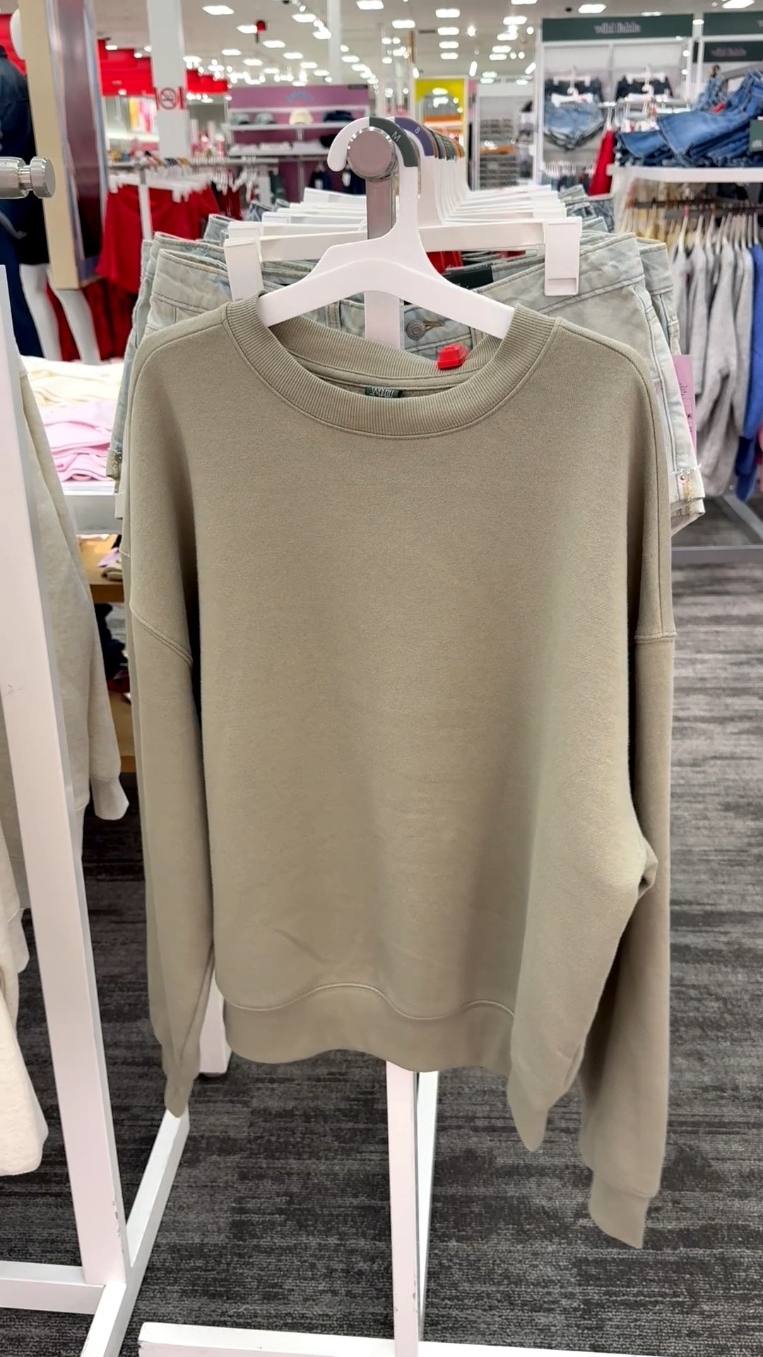 There’s still a chill in the air and what’s better than a super soft, fleece sweatshirt? Beautiful solid colors, crew neck, ribbed cuffs and hem. Some of the colors are on sale too! ✨

#sweatshirt #womenswintertop #solidcolorsweatshirt #target #fleecesweatshirt #casualtop #womenssweatshirt #pullovertop

#LTKMidsize #LTKSaleAlert #LTKActive
