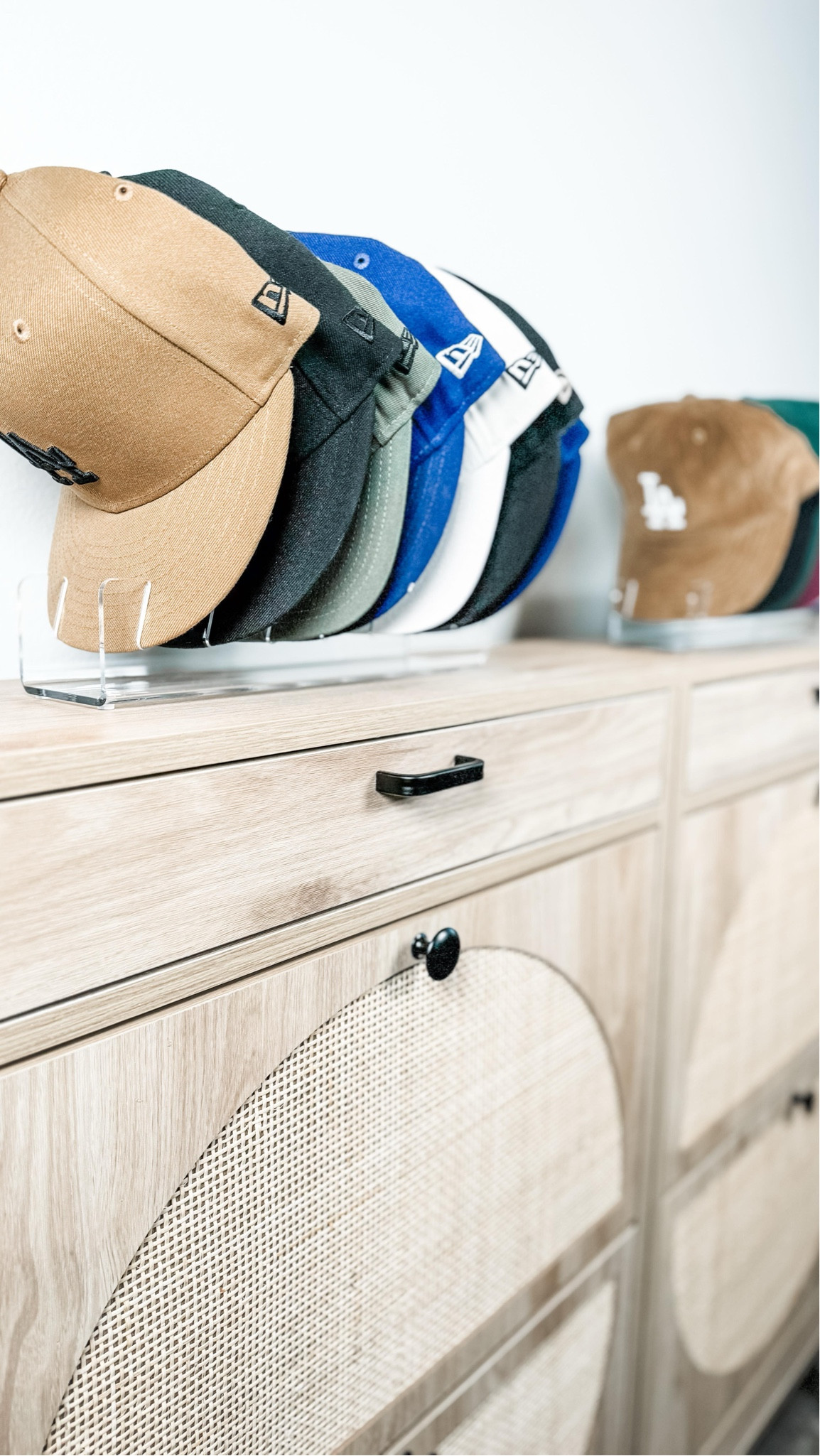 This set of 2 Hat Organizers beautifully and simply stores your hats! It looks great and is so easy to maintain! 💫🧢💎

#neatlyembellished #professionalorganizer #homeorganizer #homeorganizing #organization #organizingideas #organizingtips #organizinghacks #organizedhome #organizedmom #organizedlife #amazon #amazonmusthaves #amazonfavorites #amazonfinds #amazonfaves #amazoninfluencer #amazoninfluencerprogram #amazonhome #hatorganization #hats #closetorganization #bedroomorganization #organizedcloset