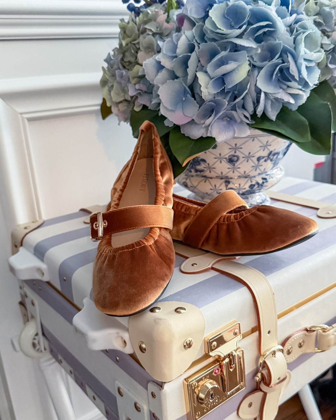 These comfy loafers and ballet flats are such a great price point and the perfect fall shoes for work, the office, and casual weekend outfits. Literally all of them are under $50, which is wild!

I’m confident these will be a fall fashion staple moving forward.

#LTKSeasonal #LTKstorytime #LTKootd
