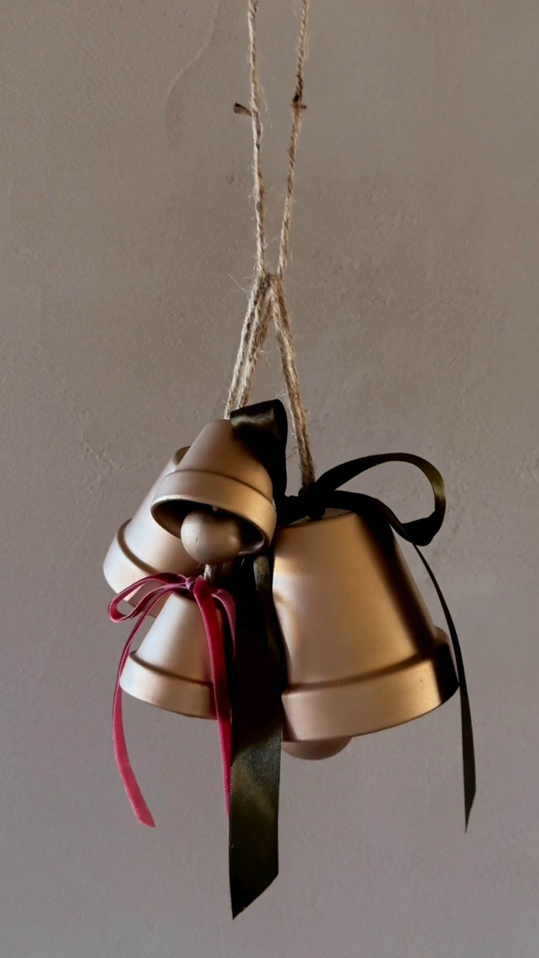 Make your own holiday bells from ceramic pots! 😍🔔 Rub n buff is the way to go with these! I used the 1.5, 2, and 3 inch pots!

#LTKSeasonal #LTKHome #LTKSaleAlert