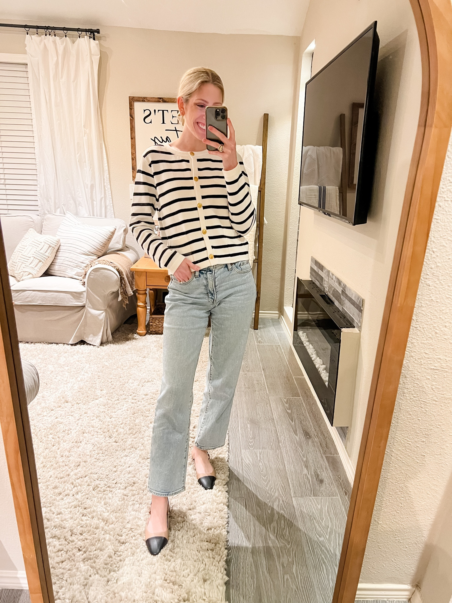 Target ballet dupes on sale this weekend. Great for workwear & a spring transition shoe!

Ballet flats. Work shoes. Spring shoes. Target. Sale. 

#LTKshoecrush #LTKfindsunder50 #LTKsalealert