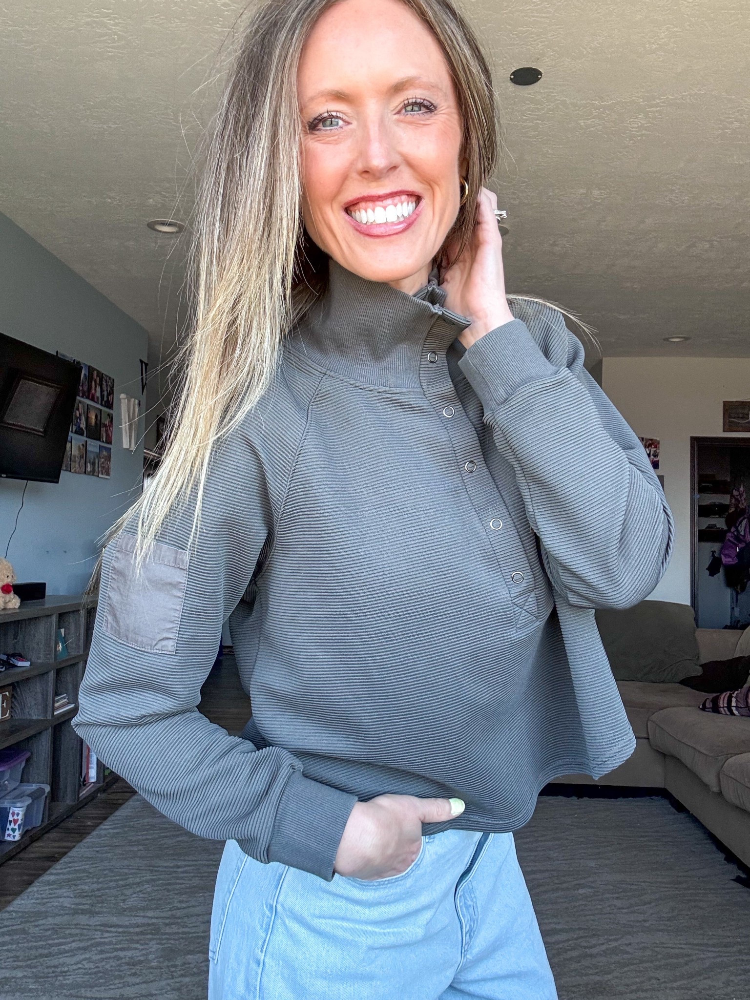 Realistic mom OOTD! 🩶 💯 wearing this top on repeat and right now it is on sale! 🙌🏻 Wearing a small.

As an Amazon Influencer I earn commission on qualifying purchases.

Mom style, sporty mom style, most worn tops, grey top, wearing into spring, spring style, comfy top

#LTKMidsize #LTKmomlife #LTKgrwm