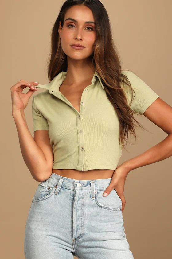 Catch Feelings Pale Green Ribbed Short Sleeve Button-Up Crop Top | Lulus (US)