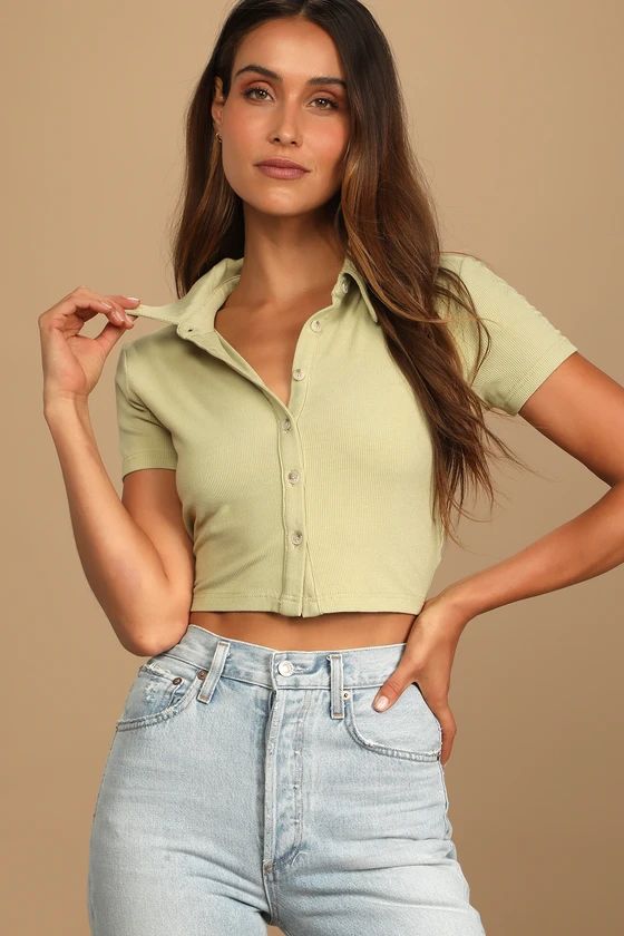 Catch Feelings Pale Green Ribbed Short Sleeve Button-Up Crop Top | Lulus (US)