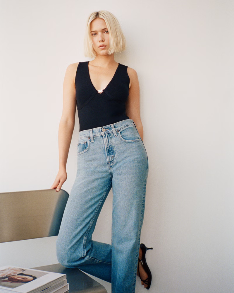 High Rise 90s Relaxed Jean | Abercrombie & Fitch (UK)