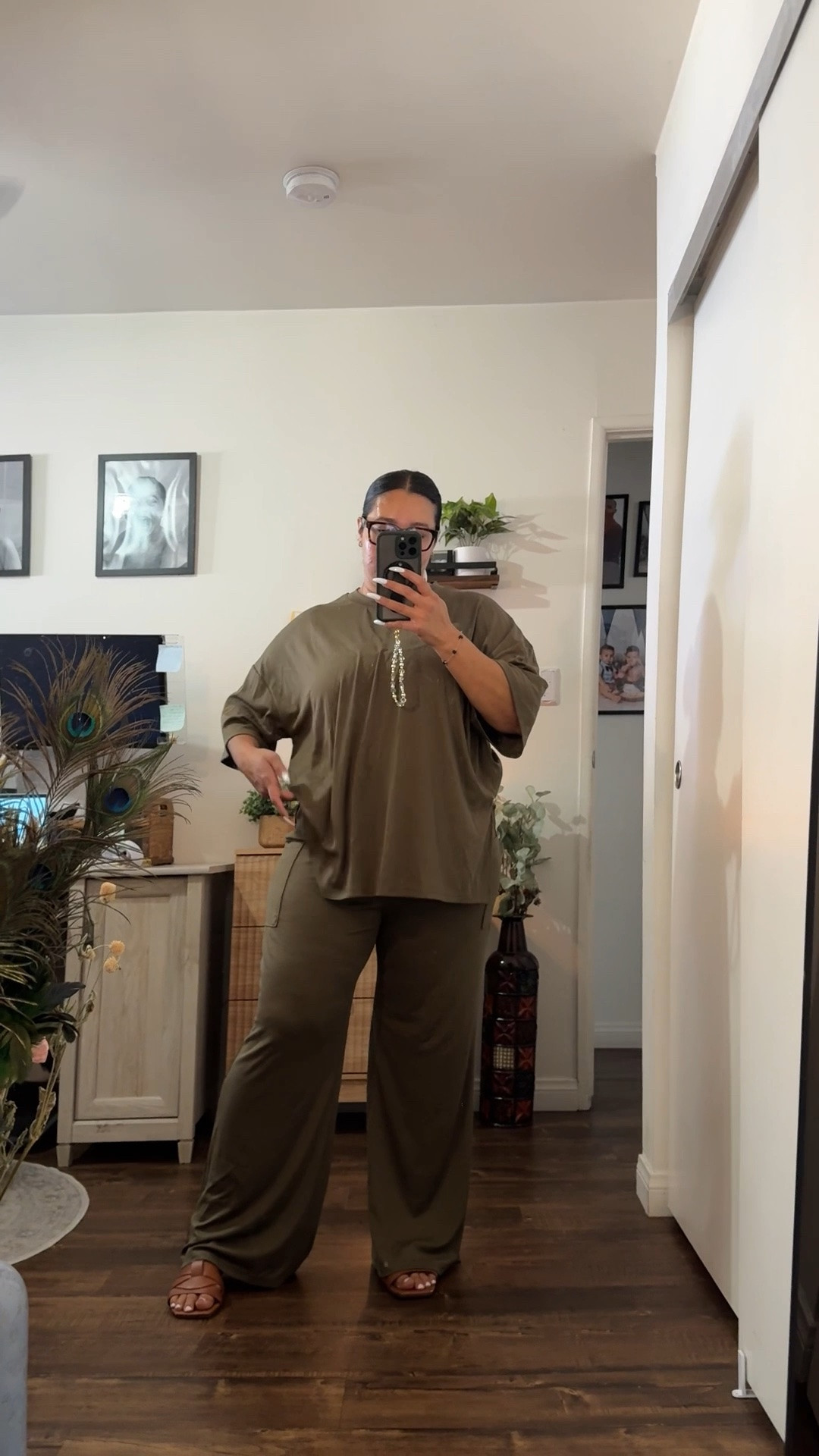 Easy WFH outfit I’m wearing as a midsize mom who hates anything tight around my waist and still trying to look put together 

Matching set- large/ runs big/ super comfortable/ tummy friendly / elastic waistband 

Midsize outfit 
Curvy fashion
Mom outfit 
WFH outfit 
Summer outfit 
Matching set

#LTKootd #LTKMidsize #LTKPetite

#LTKootd #LTKMidsize #LTKPetite