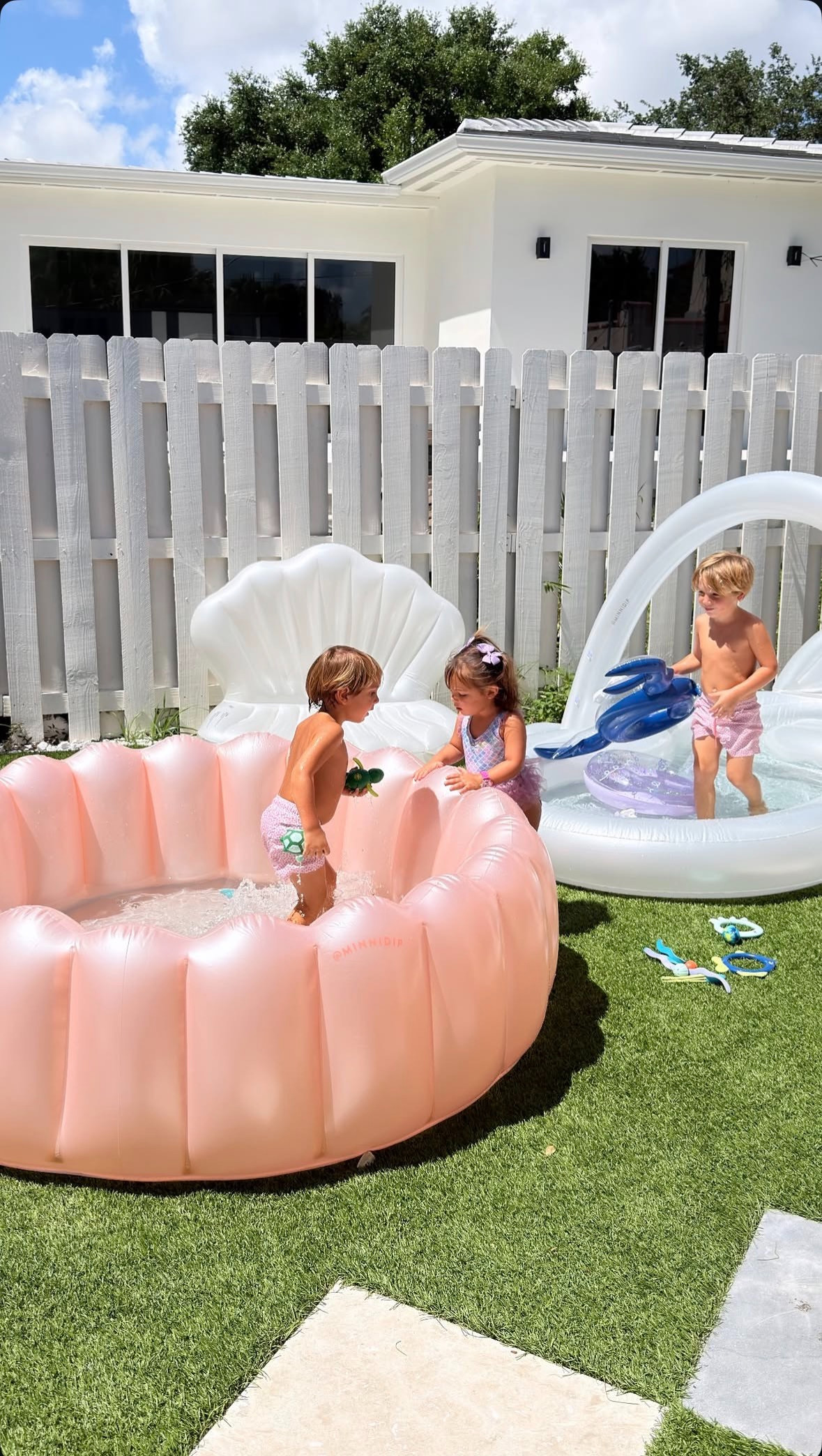 Backyard splash party season 🐚💦 

 #LTKmomlife #LTKSwim #LTKKids