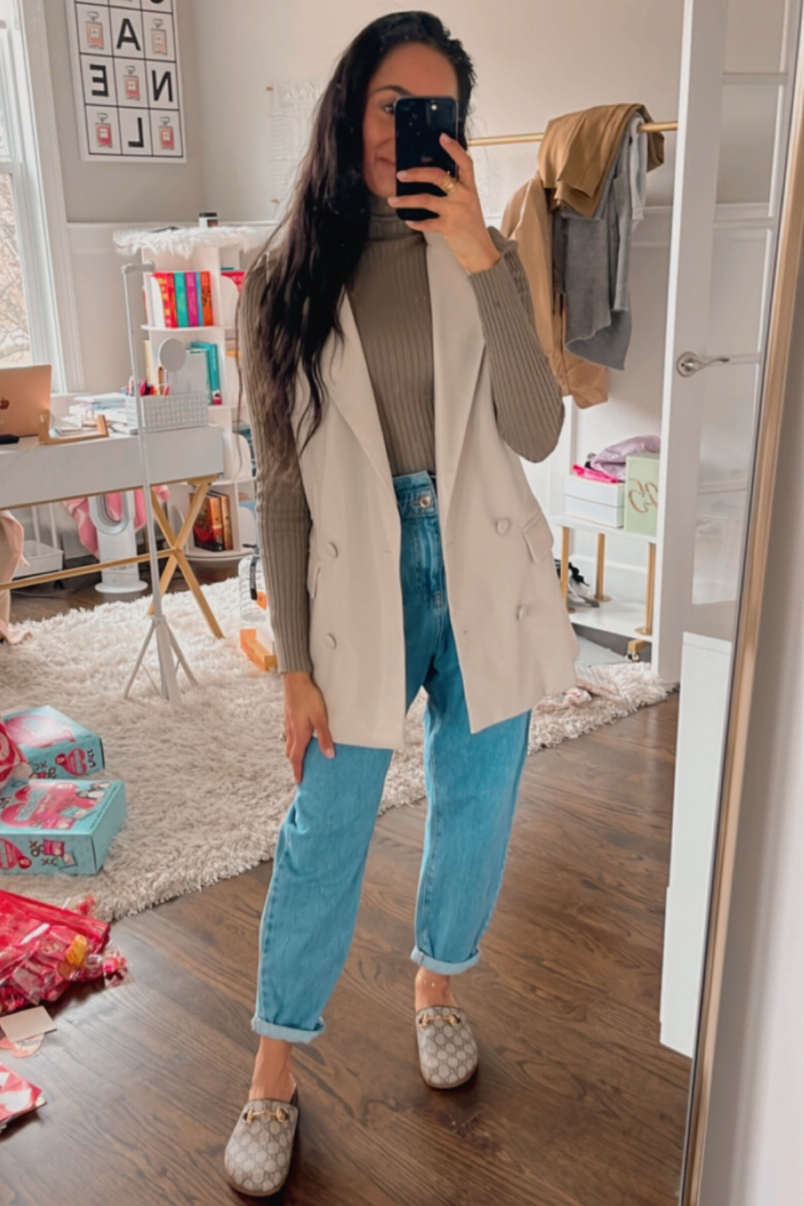 Gucci loafers
Paper bag jeans
Blazer vest
Outfit inspo 


#LTKSaleAlert #LTKStyleTip #LTKFindsUnder50