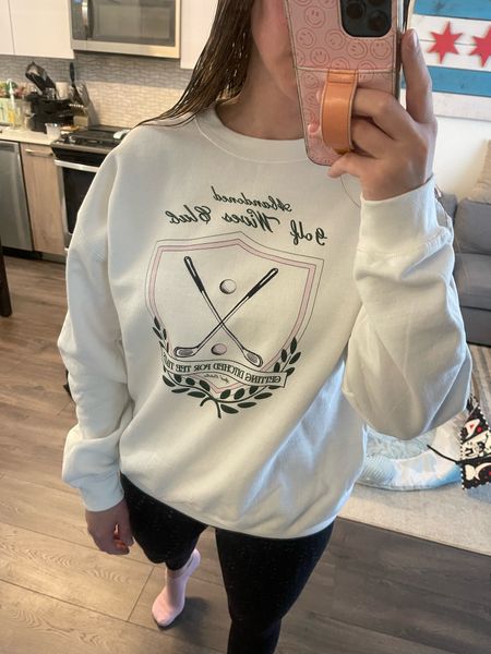 Tis the season ladies! The perfect sweatshirt for all the golf wives getting left behind 🤪