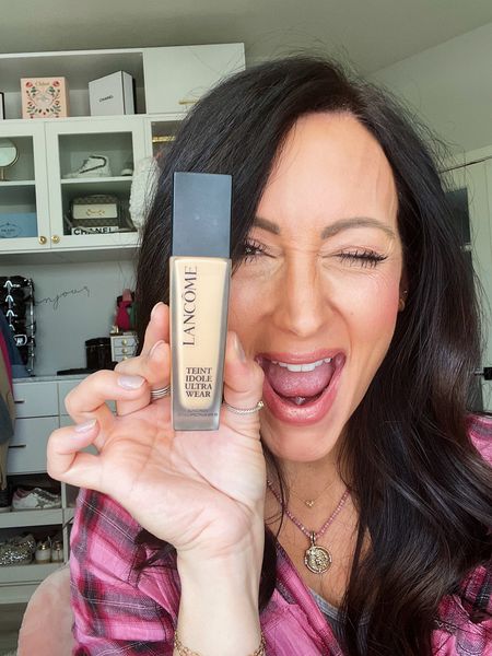 Where are all my makeup lovers at?! I have a FABULOUS foundation find that you all need to try! I’ve been using the @lancomeofficial Teint Idole Ultra Wear foundation in shade “230W” for over a month now and absolutely love it! It’s lightweight, breathable, and a flawless medium coverage that is buildable if needed! Highly recommend if you are in the market for a new foundation - available at @ultabeauty now! #ad #ultabeauty



#LTKGiftGuide #LTKSeasonal #LTKbeauty