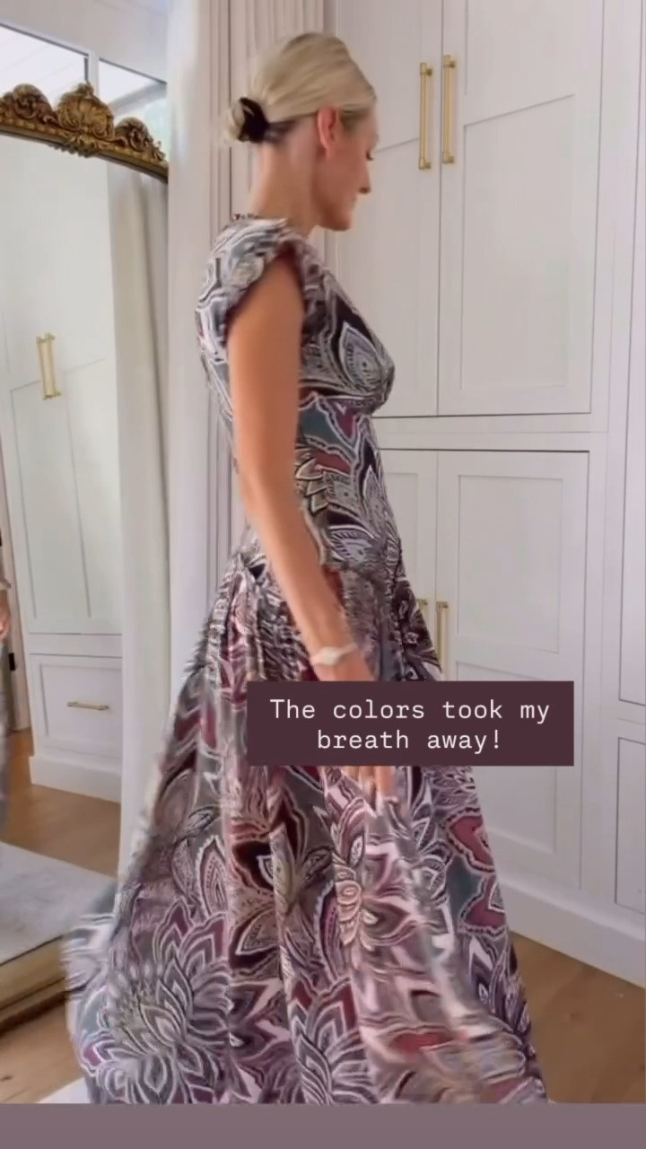 This Farm Rio dress is stunning for fall! I love all the colors! Wearing XS!

Loverly Grey, fall dress, farm rio, fall outfit, chic, patterned dress 

 #LTKSeasonal