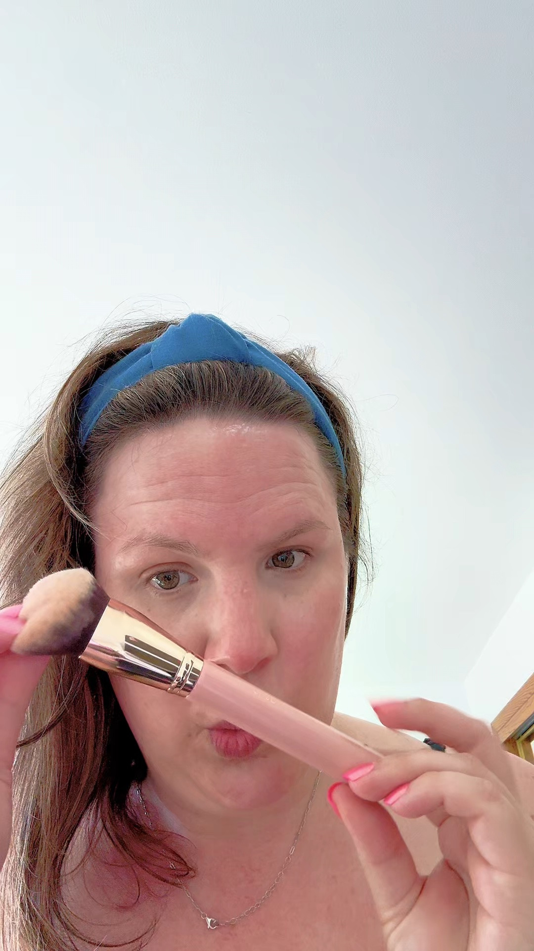 GLO&RAY Flat Angled Kabuki Foundation Brush for Liquid Makeup, Dense Buffing Cream & Powder Foundation Brush for Face, Large Professional Makeup Brushes for Seamless Blending Flawless Coverage

#LTKBeauty #LTKselfcare