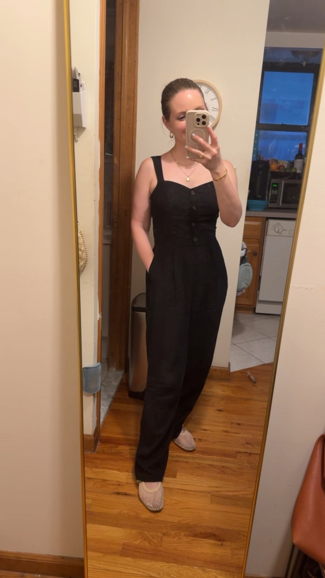 Linen-blend jumpsuit from Old Navy! Wearing an XS but could do an S Petite for length. On sale right now for $29!

Travel outfit, jumpsuit 

#LTKFindsUnder50 #LTKTravel #LTKPetite