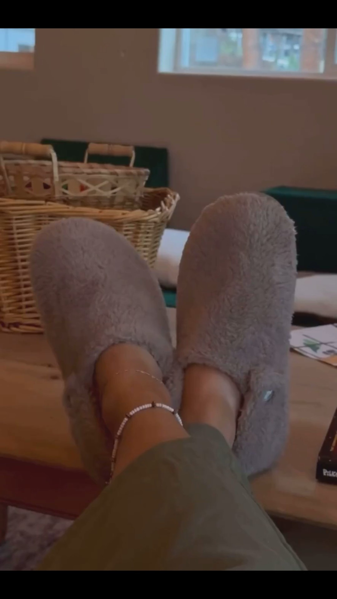 50% off the best slippers ever!!! 

#LTKSaleAlert #LTKFindsUnder50 #LTKGiftGuide