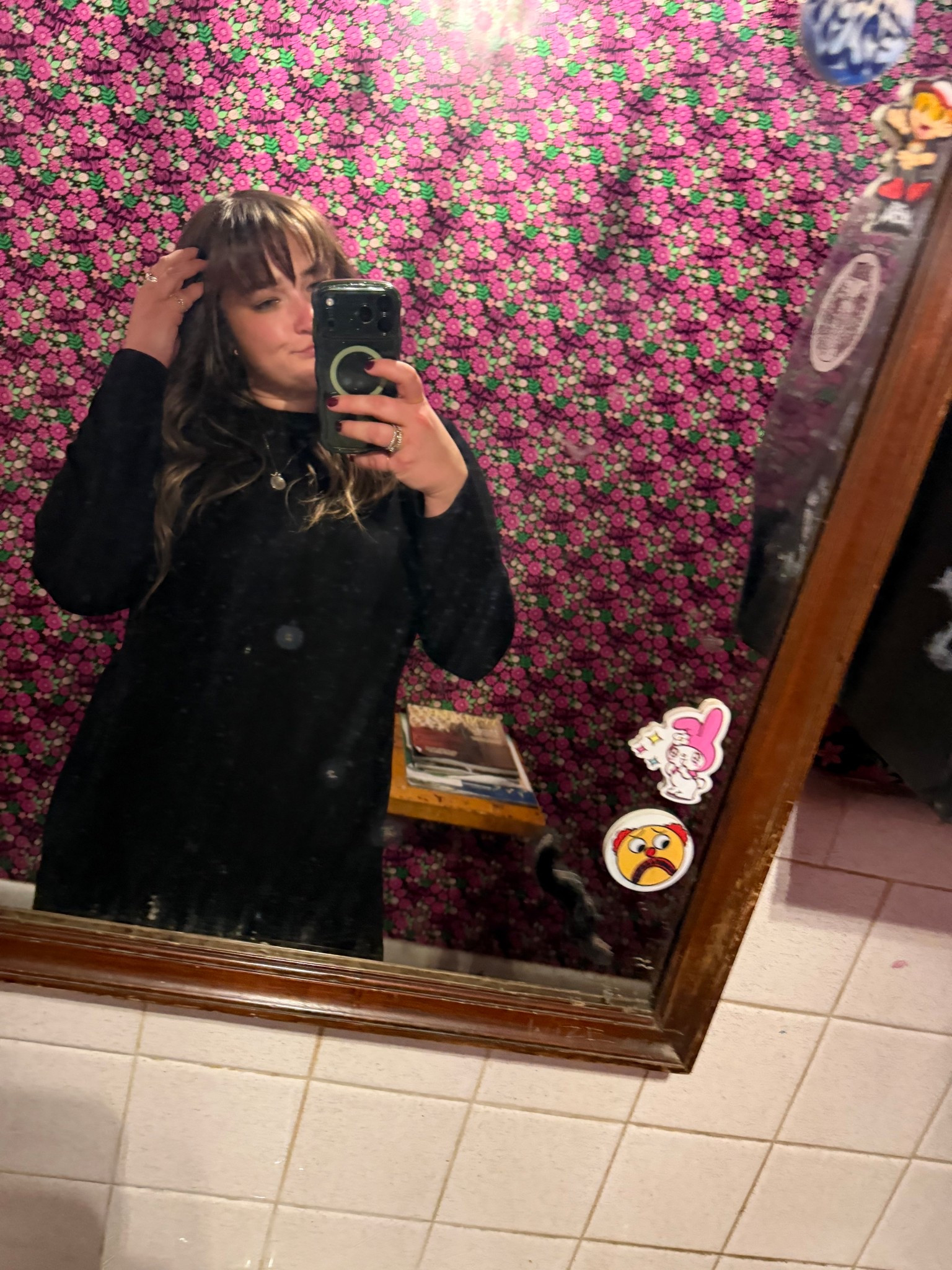  Night out but keep it simple with a back dress 

#LTKdayinmylife #LTKgrwm #LTKHoliday