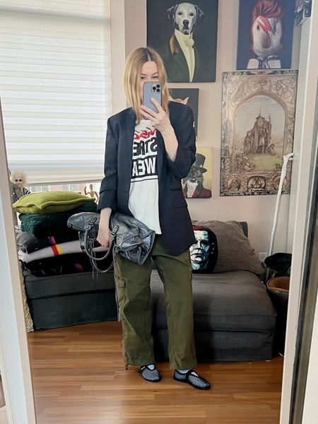The before the rain came footwear choice. And yes, I’m wearing these pants again. 
Blazer (men’s) and bag secondhand.
. 
#winterlook  #torontostylist #StyleOver40 #90svintage #secondhandFind #fashionstylist #slowfashion #FashionOver40  #MumStyle #genX #genXStyle #shopSecondhand #genXInfluencer #genXblogger #secondhandDesigner #Over40Style #40PlusStyle #Stylish40

#LTKstyletip #LTKover40 #LTKshoecrush