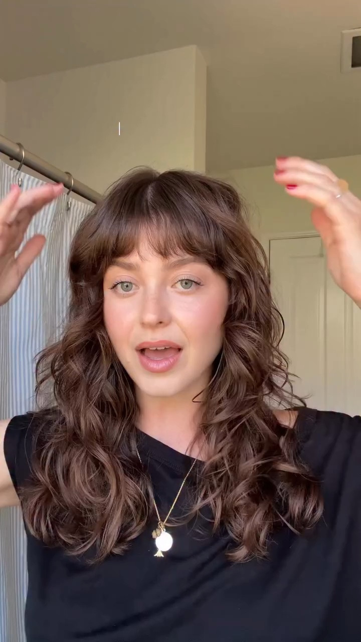 Testing the Chris McMillan mousse and gel on fine textured wavy hair! I’ve been using the mousse on its own lately and loving the volume. 

#LTKBeauty #LTKgrwm