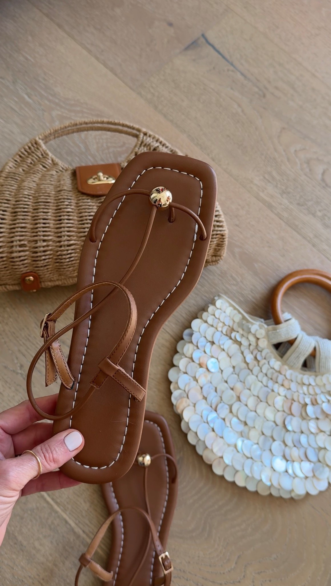 Super chic, affordable flat sandals. Darling with jeans, too!

#LTKOver40 #LTKootd