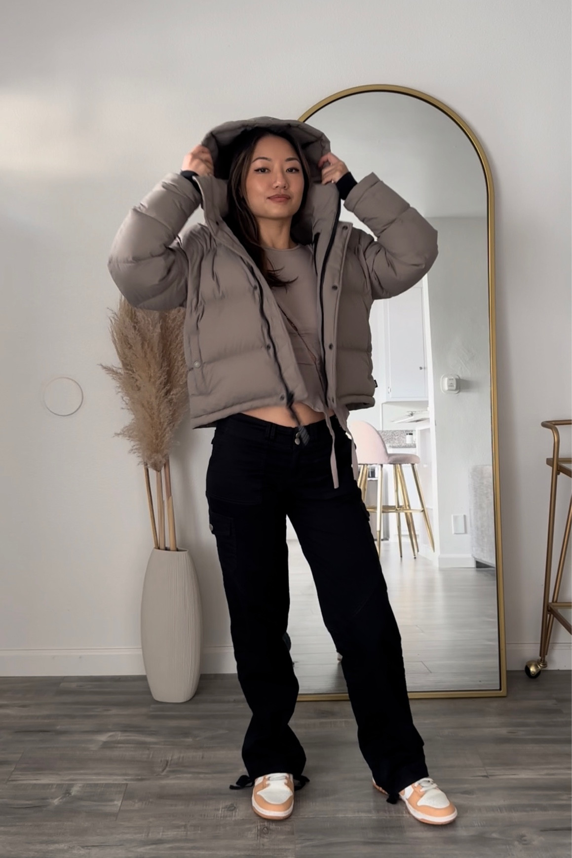 My neutral casual style lately:
(skims bralette)
iamgia Top + Cargos - can’t link 
nike Dunks 
aritzia Puffer - can’t link


#LTKunder50 #LTKunder100 #LTKshoecrush