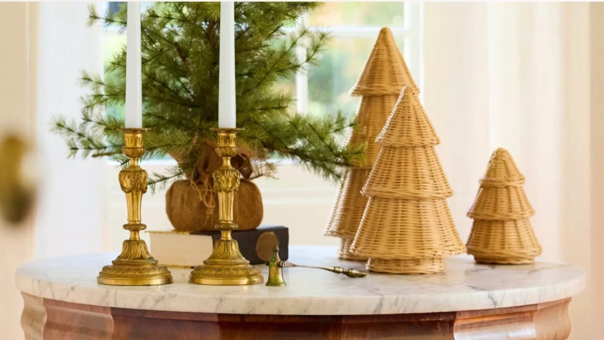 Get your holiday décor wrapped up in style with Serena & Lily’s chic, coastal-inspired pieces. Effortless, fresh, and perfect for creating a warm holiday welcome. ✨🎄

#SerenaAndLily #HolidayDecor #CoastalHoliday #ChicHolidayStyle #HomeDecorInspo #HolidayHome #InteriorDesign #FestiveDecor #LTKHome #LTKHoliday #HolidayVibes

#LTKGiftGuide #LTKCyberWeek #LTKHoliday