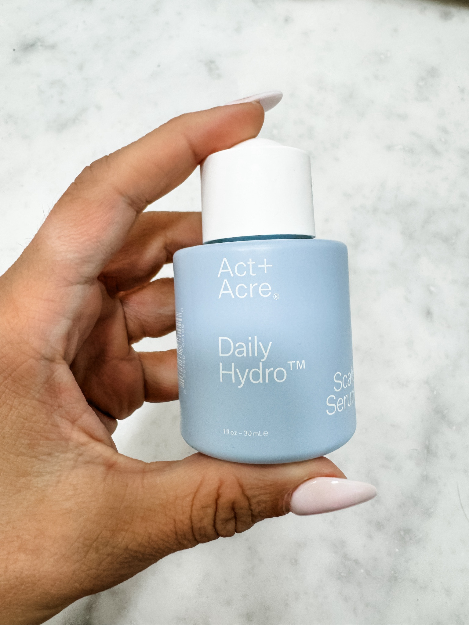 Act + Acre Daily Hydro Scalp Serum 💦

PSA for all of my dry scalp girlies: this serum offers instant relief and deep hydration to your scalp. It feels SO good  