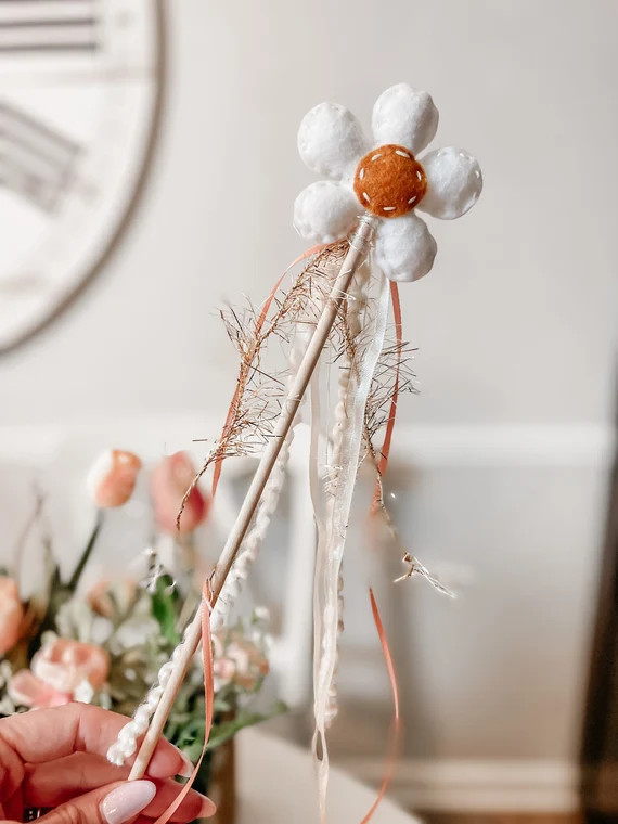 Daisy Felt Wand | Etsy | Etsy (US)