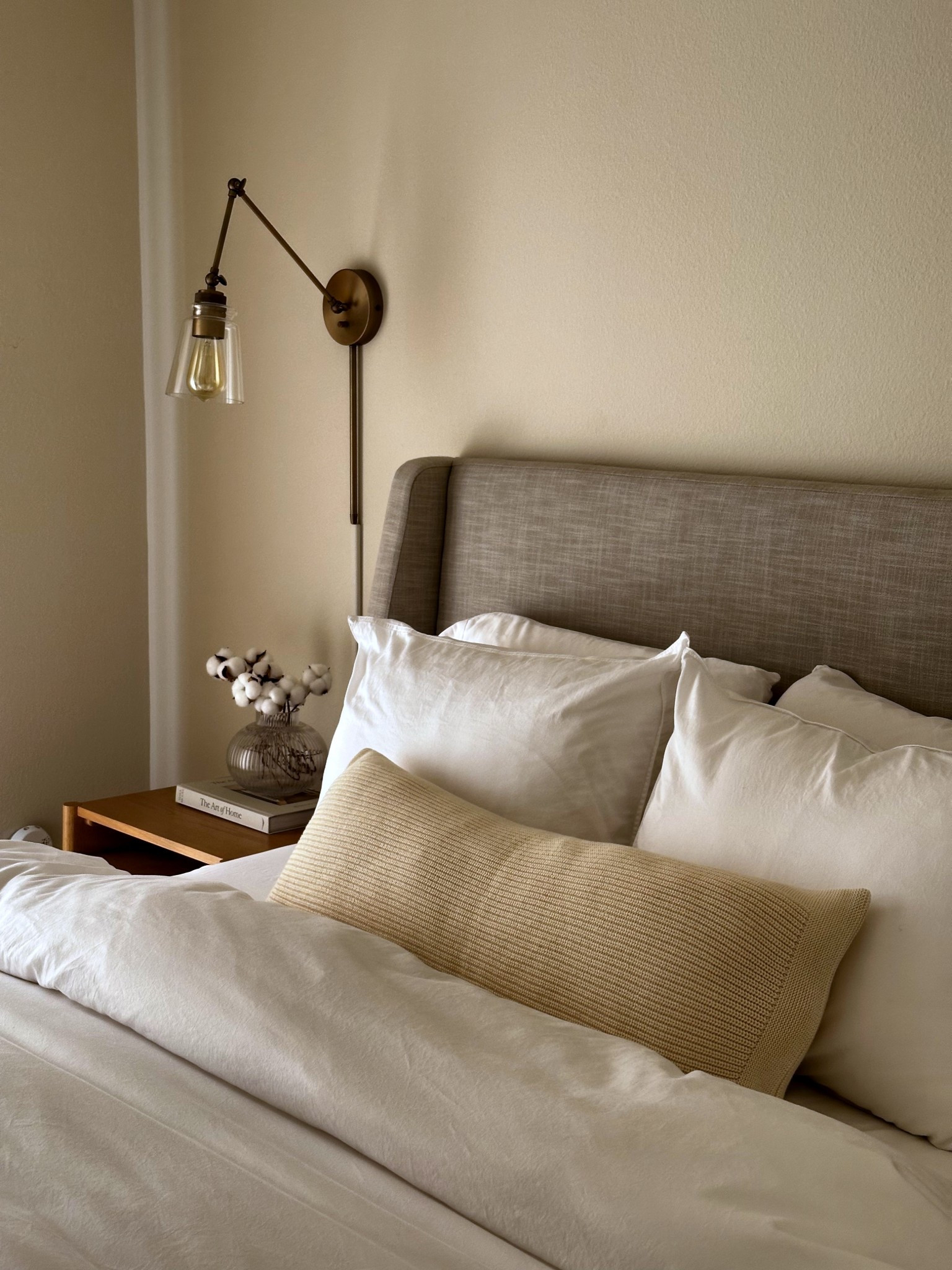 Neutral + Cozy Bedroom Vibes 🤍
Layered white bedding, a textured lumbar pillow, and a brass wall sconce make this space feel calm and inviting. This gorgeous knit lumbar pillow is from Boll & Branch and it’s currently on sale — perfect for adding a touch of texture to your neutral bedroom décor. #neutralbedroom #cozyhome #homedecorinspo #bollandbranch

#LTKHome #LTKFindsUnder100 #LTKSaleAlert