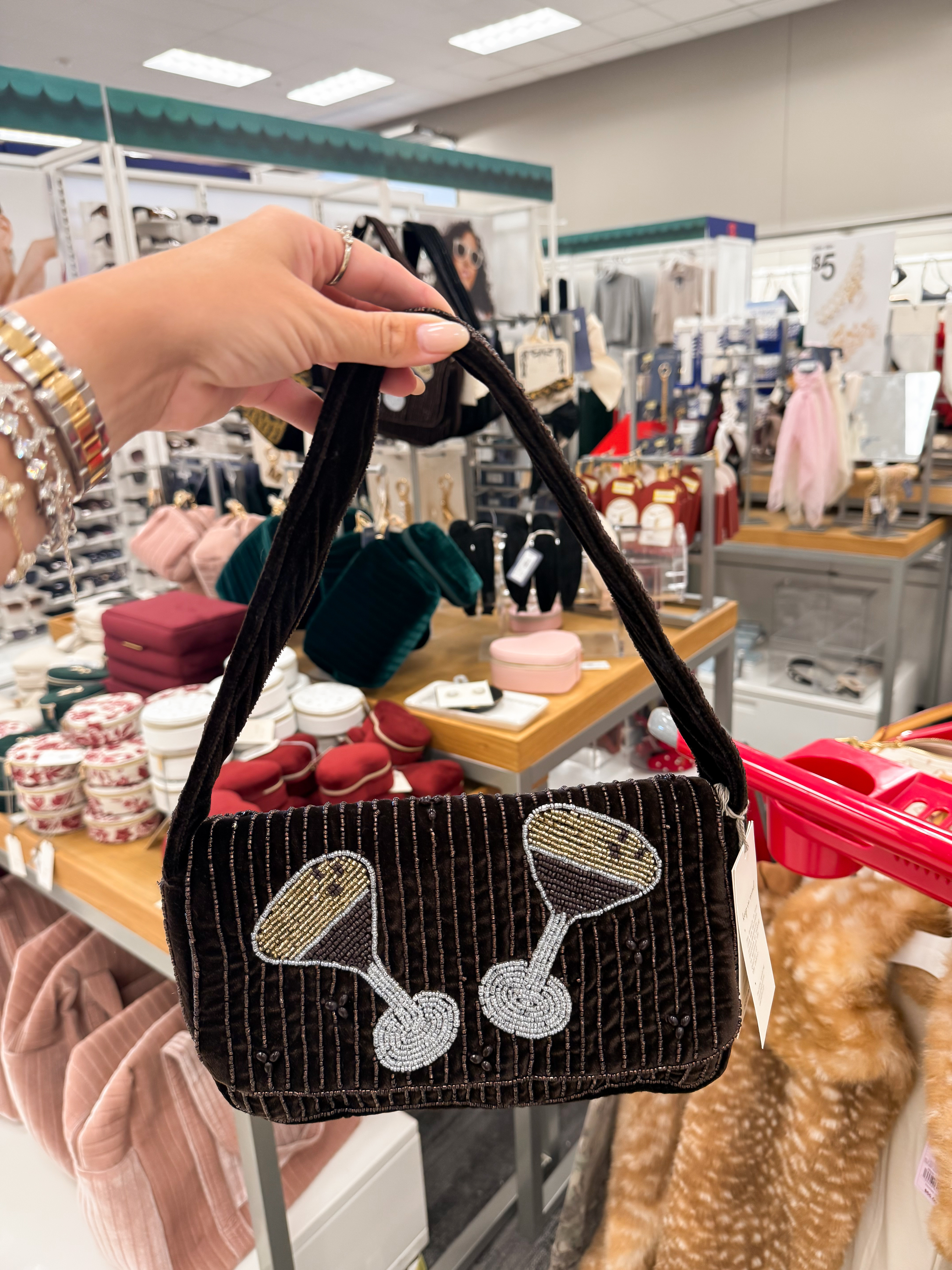 Beaded holiday party bag. 

 

#LTKGiftGuide #LTKHoliday #LTKFindsUnder50