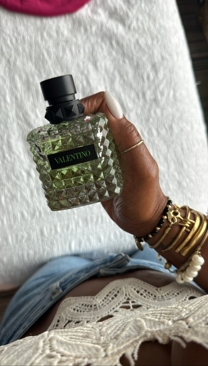 sharing some of my perfume collection @ulta #perfume #perfumecollection #ubcollective #ubaffiliate #ultabeautypartner

