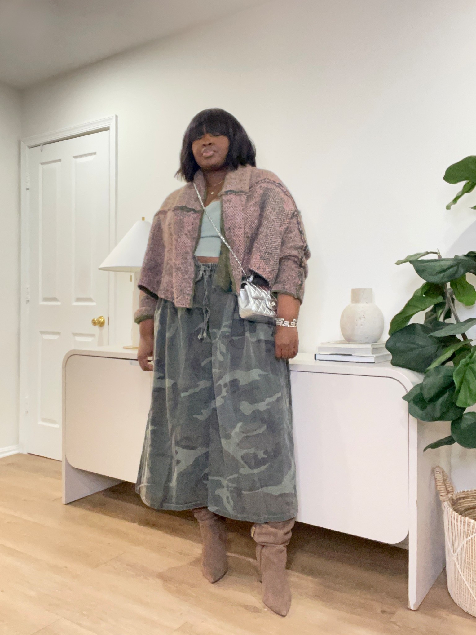 This outfit combines comfortable, everyday pieces with elevated styling. It’s an easy go-to outfit for spring that feels effortless but still stylish enough for everyday plans. #LTKstyle #SpringOutfits #LayeredLook #EverydayStyle #EffortlessOutfit #CurvyFashion #OOTDStyle #CasualChic #StyleInspo #NeutralStyle

#LTKSeasonal #LTKTall #LTKootd