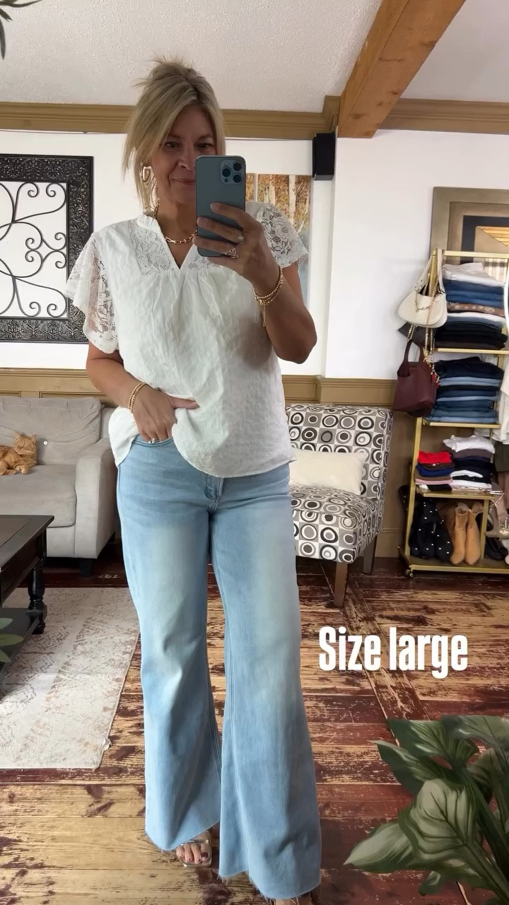 Size large in the lace top and 30 in the jeans 👖 

#LTKSeasonal #LTKOver40 #LTKMidsize
