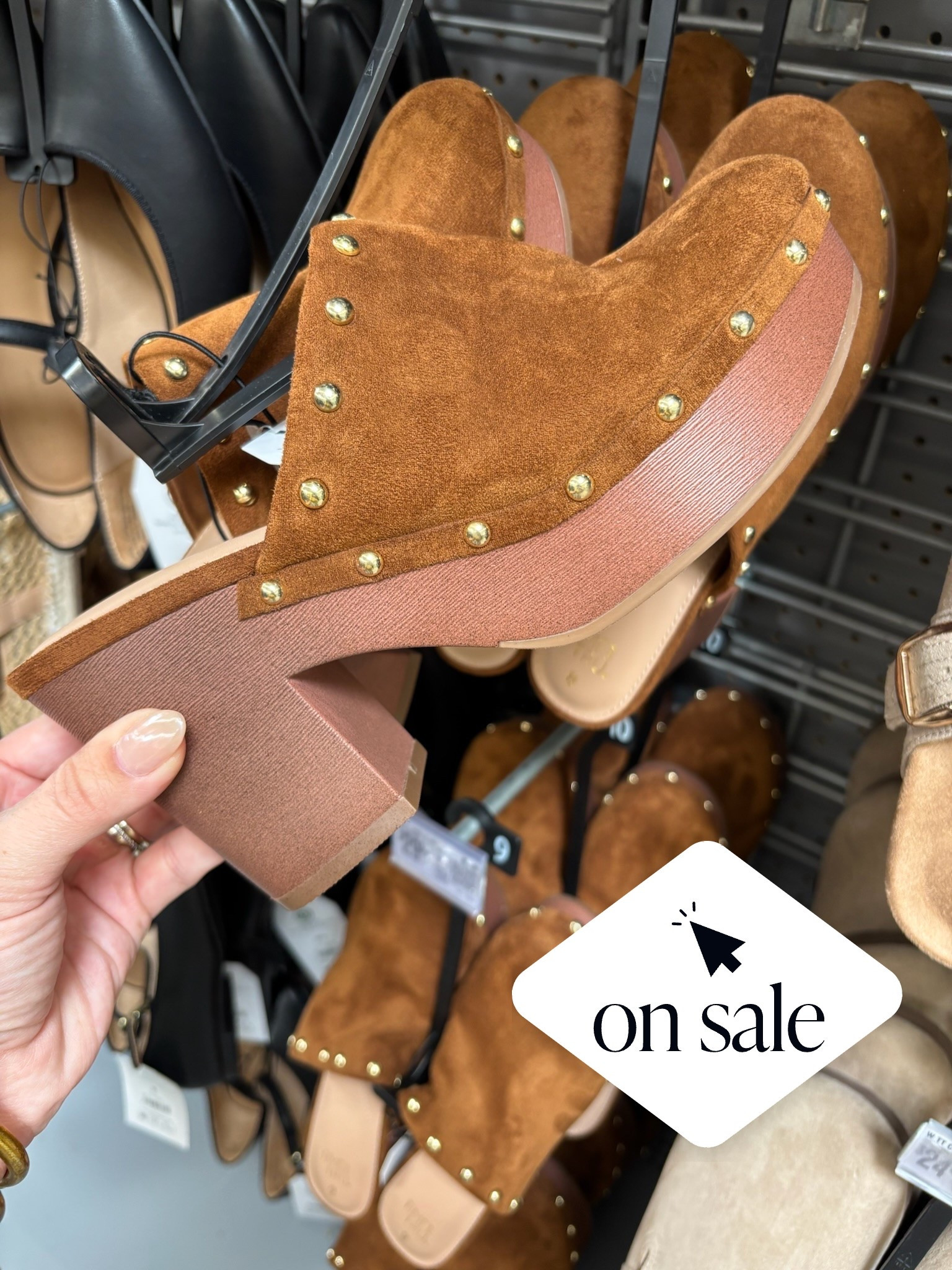 On sale for $9!!! Perfect for Fall!🍂🤎

Shoe, cloth, Walmart, fall shoes

#LTKSaleAlert #LTKSeasonal #LTKgrwm