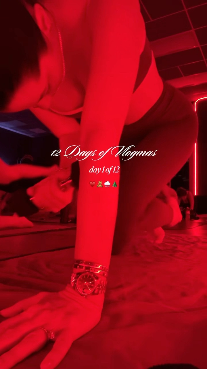 Happy first day of Vlogmas ❤️🧸🌧️🌲 everything in this video linked here 🤎