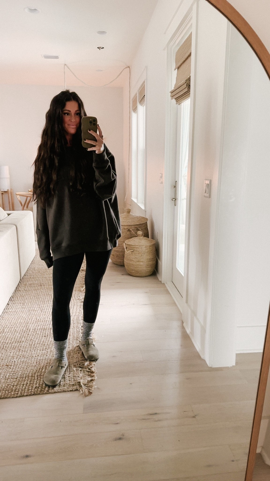 This mock-neck sweatshirt is everything 🤎🤎🤎🤎

#LTKSeasonal #LTKBeauty #LTKStyleTip