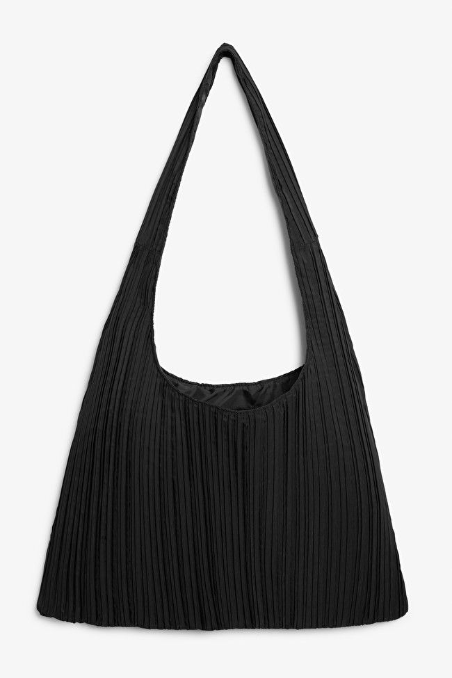 RECYCLED POLYESTER
                		
                		Structured slouchy shoulder bag
         ... | Monki