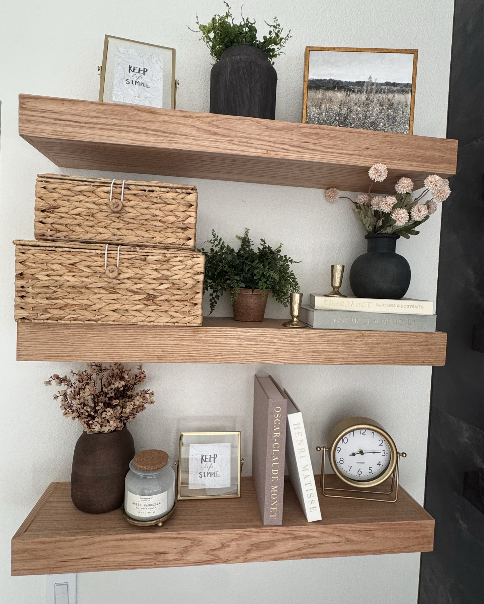 Kept it simple, layered, and warm 🤍

#ShelfStyling #HomeDecorInspo #NeutralHome #ModernTransitional #CozySpaces

#LTKHome