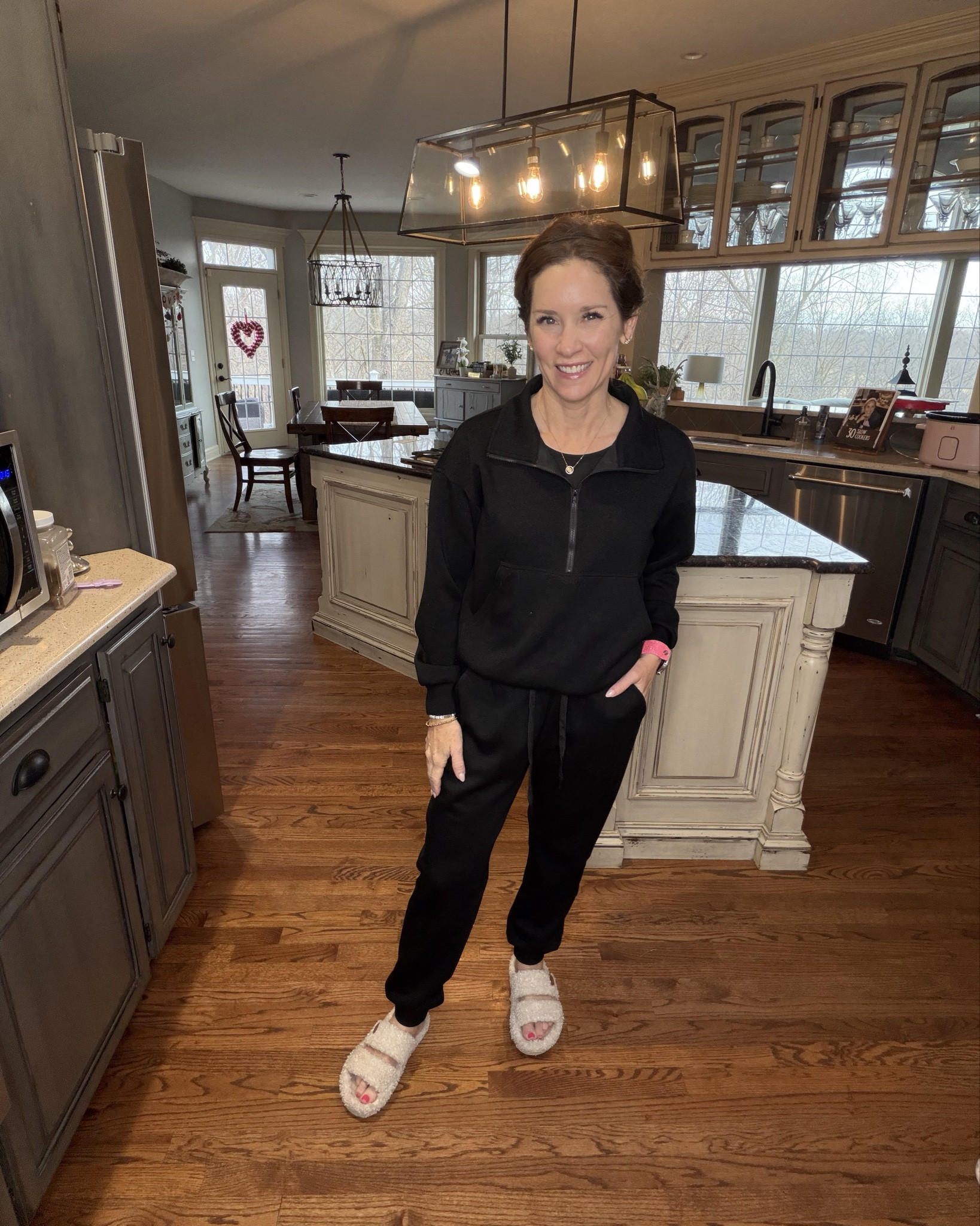 Pinspark is an affordable athleisure wear brand from Amazon that mimics a designer brand for a fraction of the cost ❣️

This jogger style set comes in 10 different colors and also comes in petite and tall lengths 

From running errands to comfy at home wear  

#LTKootd #LTKPetite #LTKOver40