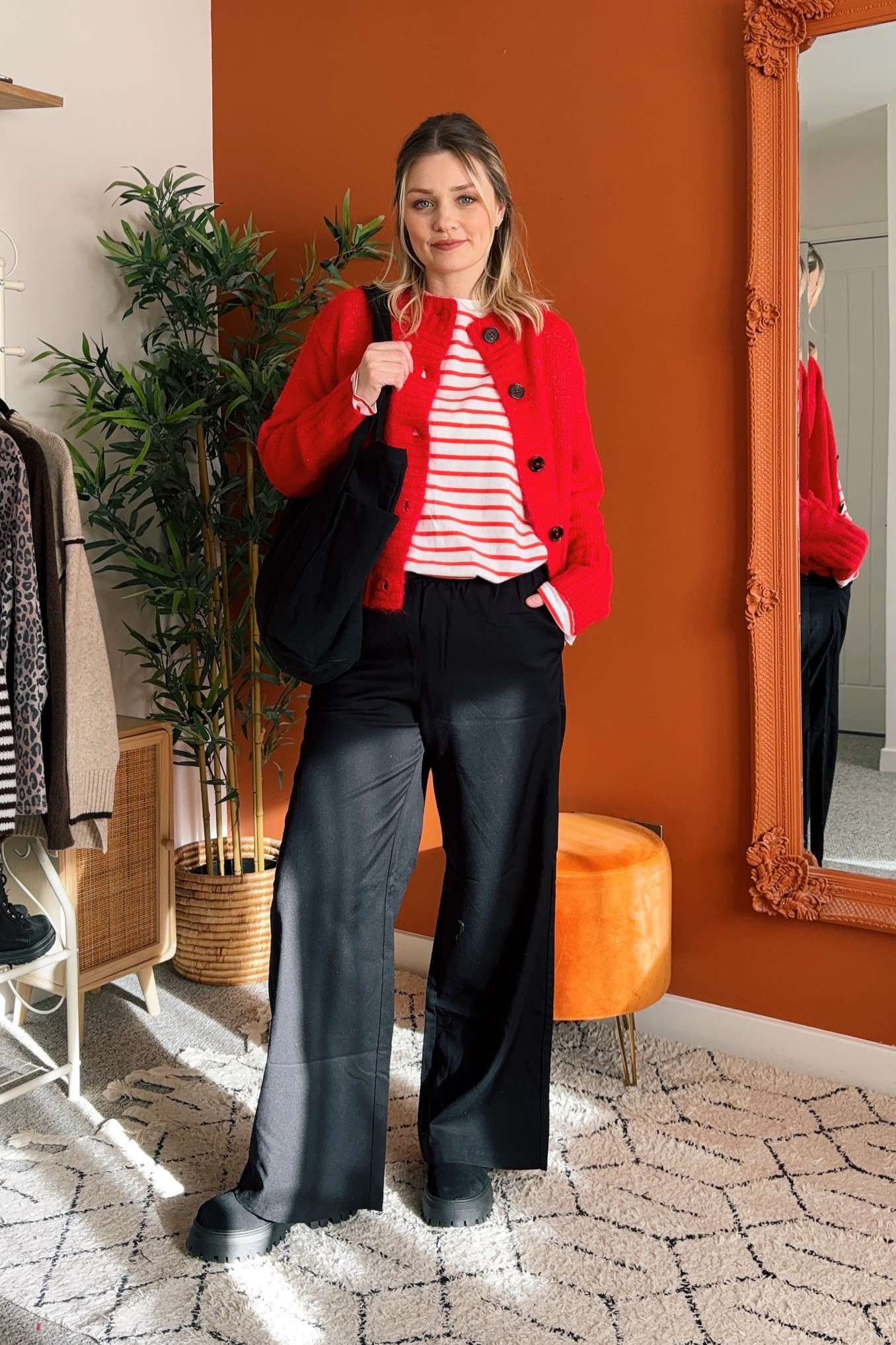 I’m a uk 10/12, 5’6” and I’m wearing...

Trousers - small
Stripe top - ivy t, medium
Cardigan - small


#LTKuk #LTKworkwear