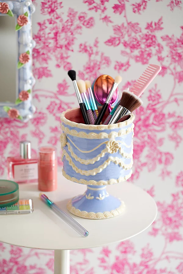 Pretty Shitty Cakes UO Exclusive Wine Goblet | Urban Outfitters (US and RoW)