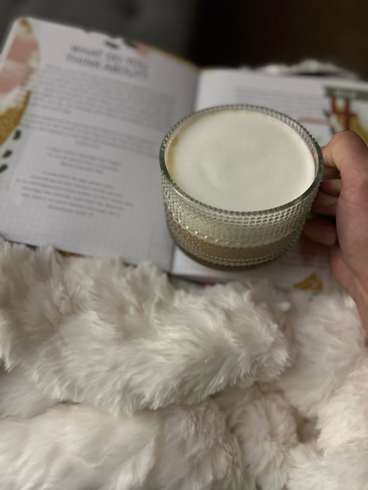 My FAVORITE coffee mug set is on sale for $20. It comes in a set of four with lids for overnight oats and golden spoons. It’s the prettiest set! 

Coffee mugs | glass mug | over night oat mugs | Amazon spring sale | under 20 | coffee | mug 

#LTKfindsunder50 #LTKhome #LTKsalealert