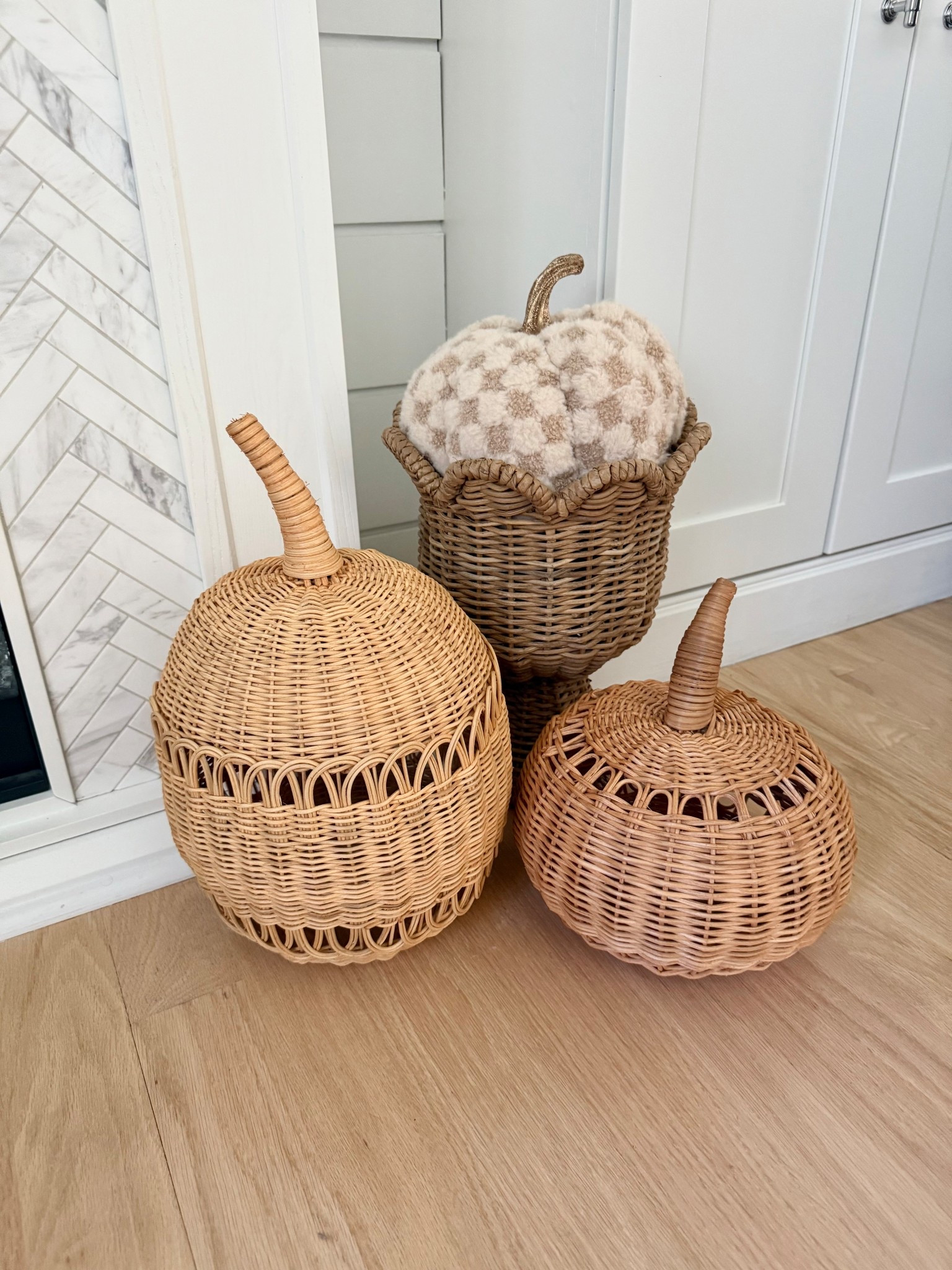 a little fall moment 🎃✨🤍

#LTKHome #LTKSeasonal