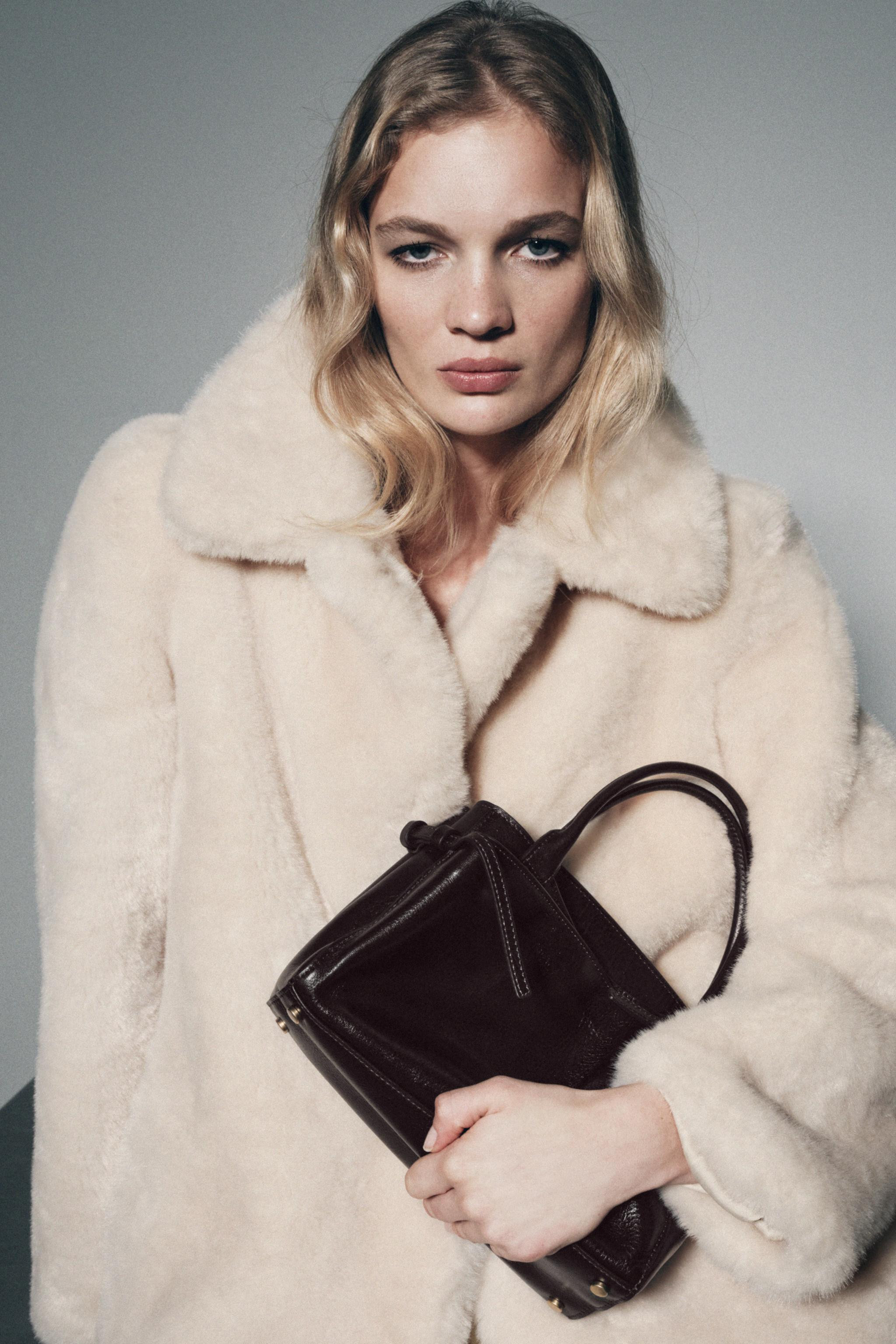 LEATHER MINI CITY BAG | Zara DE