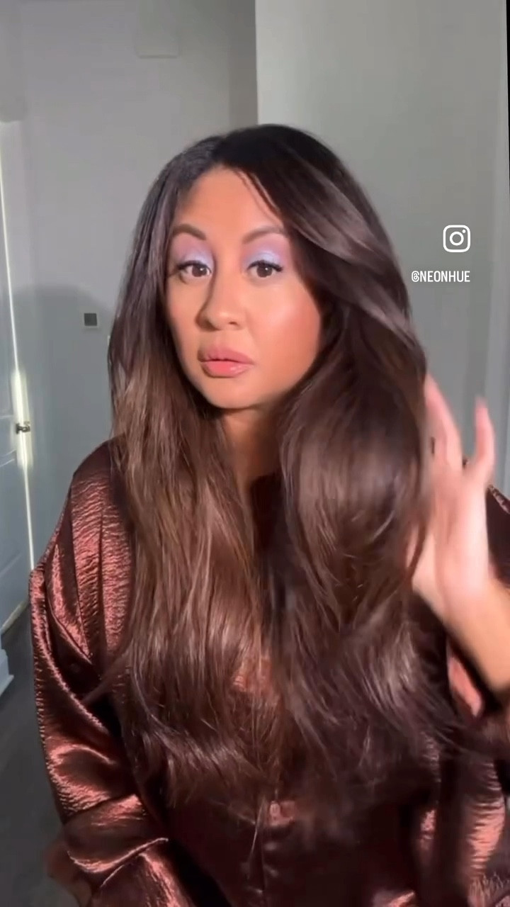 This makeup look is soo Y2K, it just asked me to burn it onto a CD-ROM 🤭😆😎 I have to admit this icy shadow and mauve matte tones had me feeling like I just walked out of a ‘Limited Too’ store - y’all remember this place?

Eyeshadow sugar palette @anastasiabeverlyhills
Peach color corrector @givenchybeauty
Concealer @elfcosmetics
Foundation @valentino.beauty
Contouring @makeupbymario
Blush pinkgasm @charlottetilbury
Setting powder @lauramercier
Burgundy liquid liner @anastasiabeverlyhills
Lipstick Christy shade @patmcgrathreal
Lipgloss fussy heat @fentybeauty
Finishing powder @nyxcosmetics
#makeuptutorial #makeup 

#LTKBeauty #LTKSummerEdit #LTKParties