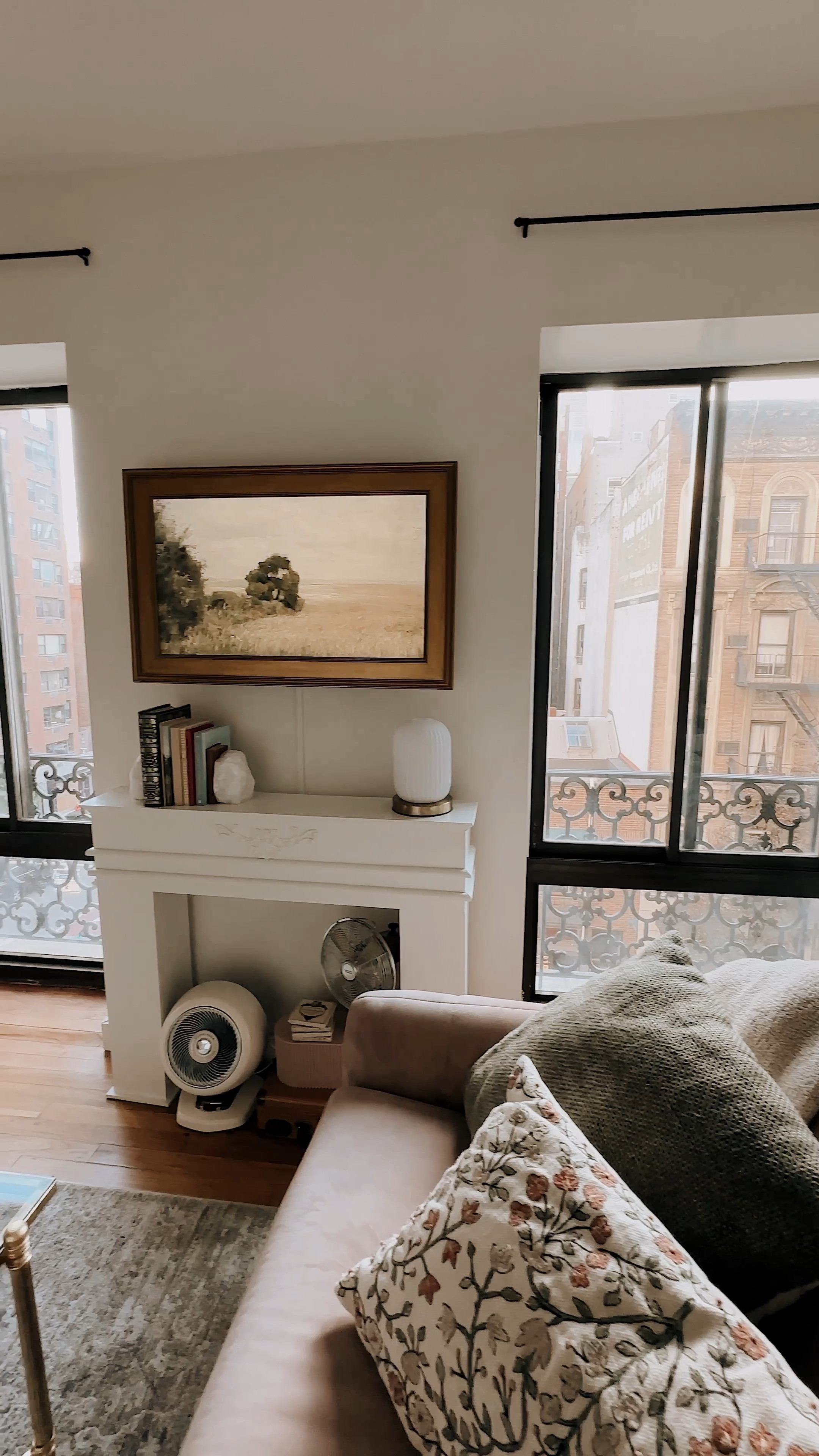 Who says your TV can’t be aesthetic? ✨🎬🍿

Tired of that big black box on your wall? Add “The Frame TV” by @samsung to your Christmas Wish List & pick out a @decotvframes to go with it — problem solved! Everything is linked in bio under “Shop My Home” 🙌🏼 

.⁣
.⁣
.⁣
.⁣
.⁣
⁣
#ues ⁣
#frametv ⁣
#tvwallmount ⁣
#nycapartment ⁣
#uppereastside ⁣
#samsungframetv ⁣
#tvwallmounting ⁣
#livingroomdecor ⁣
#uppereastsidenyc ⁣
#samsungframetvart ⁣
#theeverygirlathome ⁣
#interiordesigninspo 

#LTKCyberWeek #LTKGiftGuide #LTKHoliday