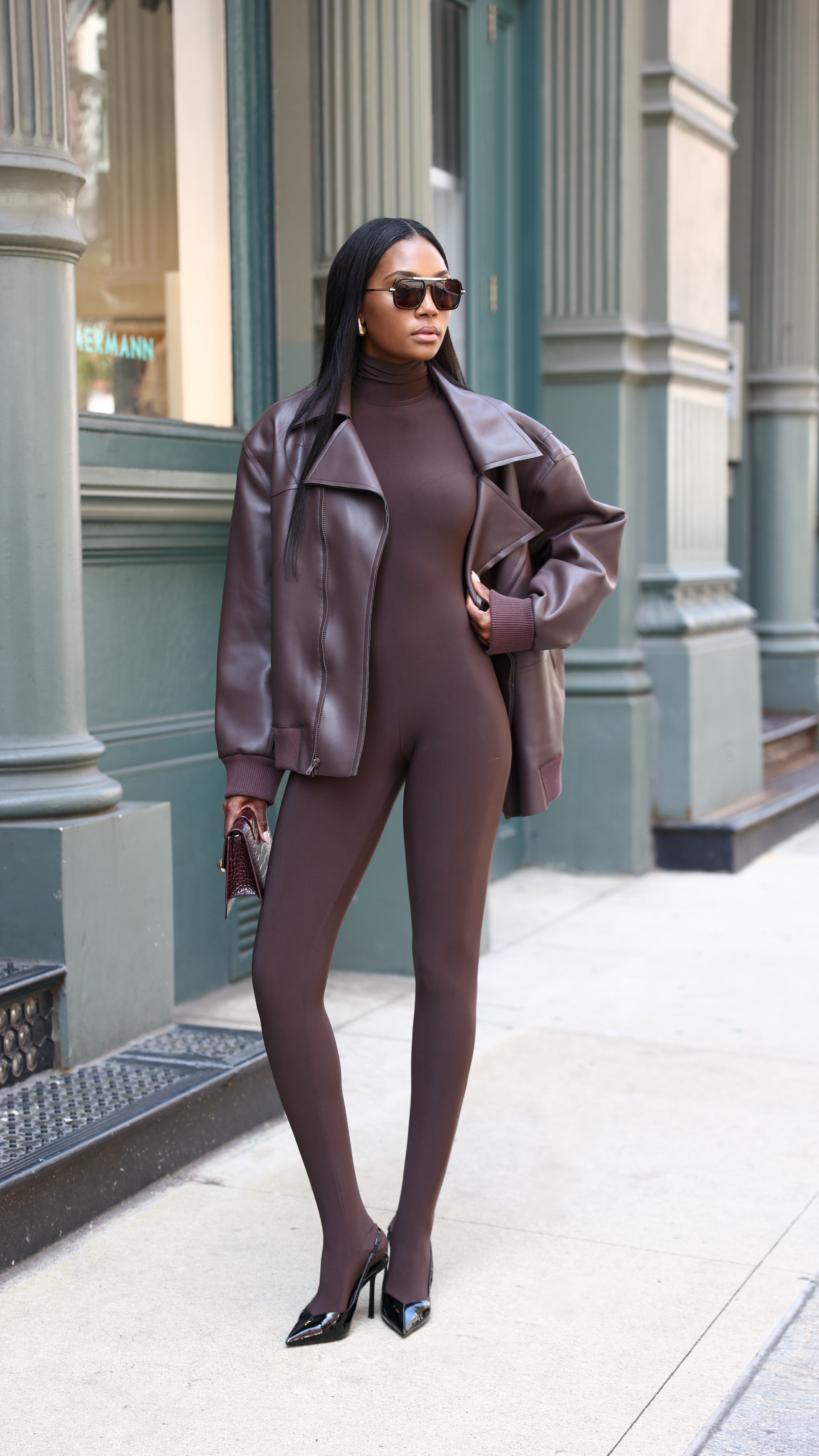 The perfect browns ❤️ #normakamali #brownjacket #brownbodysuit #catsuit

#LTKTravel #LTKItBag #LTKStyleTip